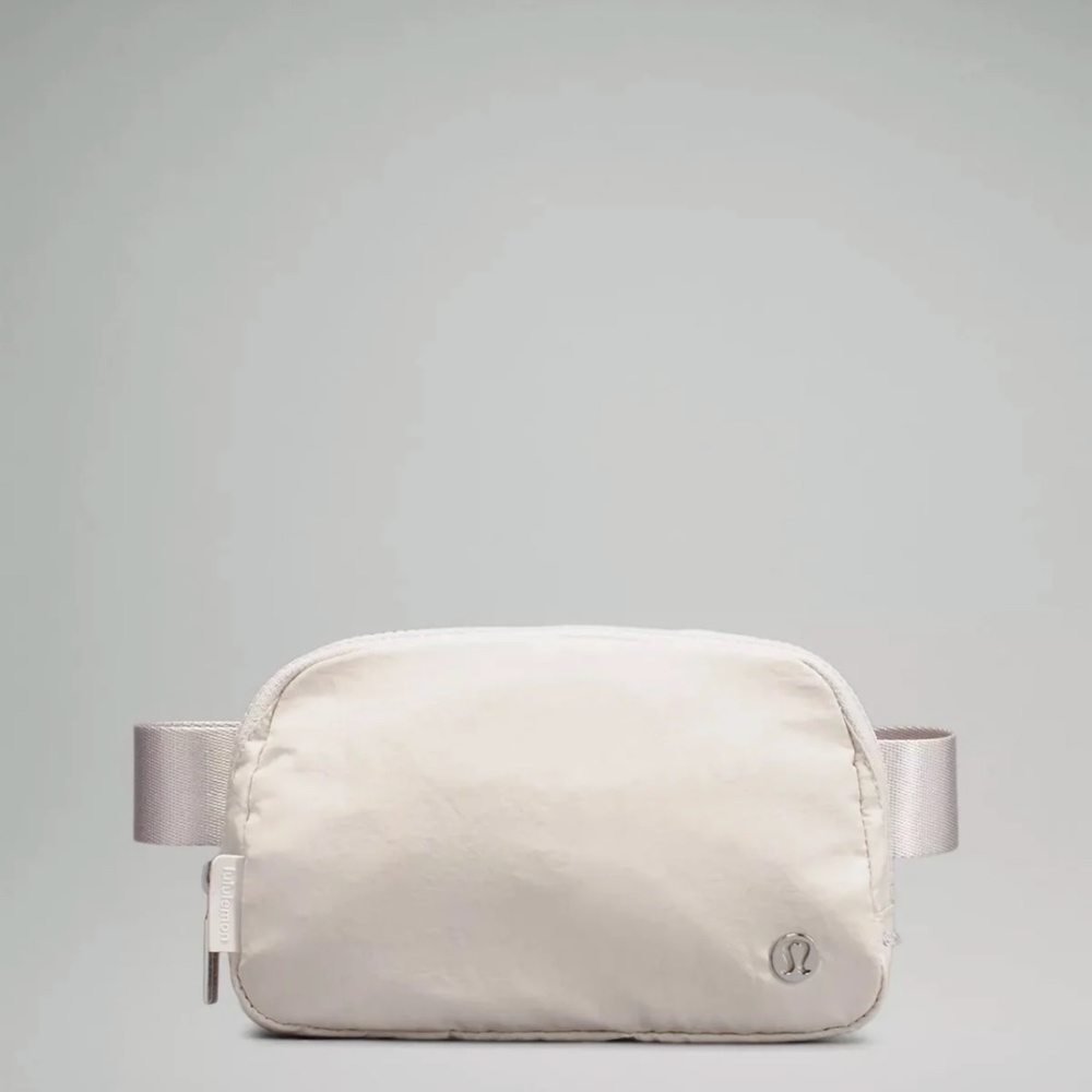 Lululemon Everywhere Belt Bag White Opal NWT